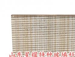 夾絲玻璃